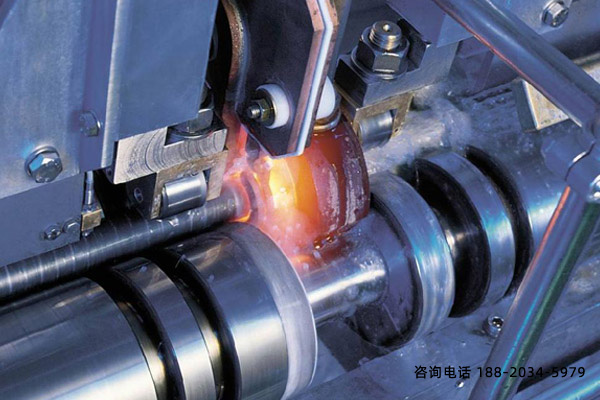 數(shù)控淬火機(jī)淬火的目地是提升鋼的強(qiáng)度、抗壓強(qiáng)度和耐磨性能