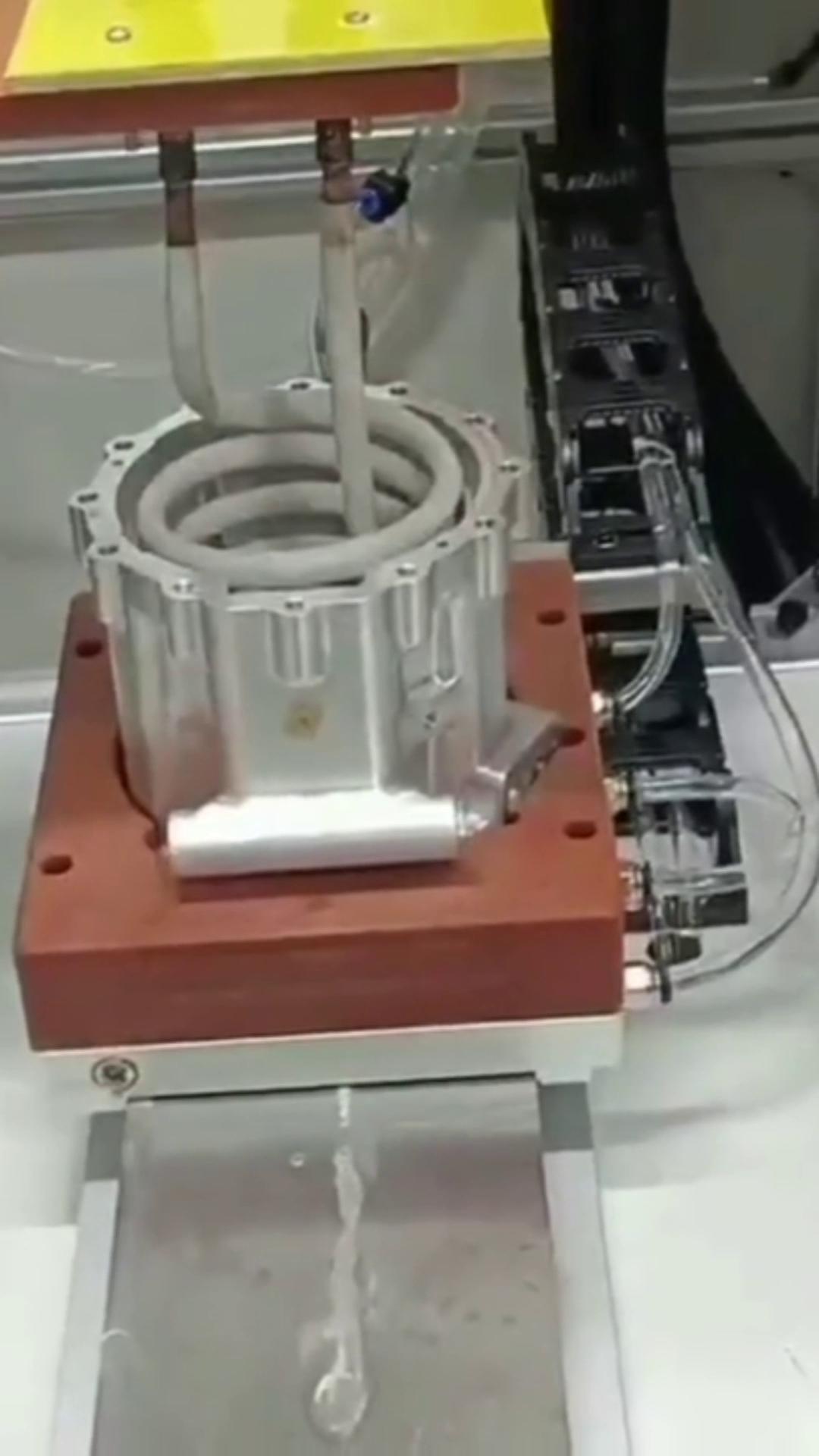 高頻感應加熱設備——新能源電機殼熱套的應用(圖2) 高頻感應加熱設備——新能源電機殼熱套的應用(圖2)