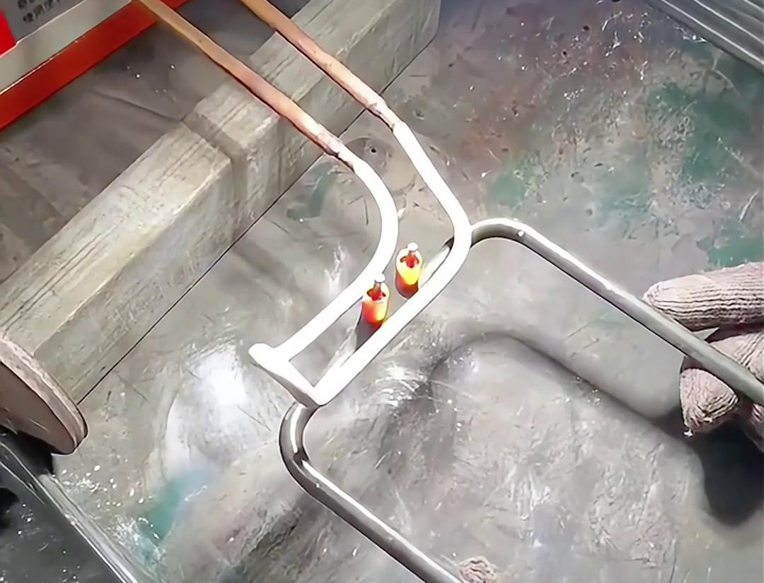 高頻焊機(jī)在發(fā)熱管電熱絲電極焊接任務(wù)中的獨(dú)特價(jià)值
