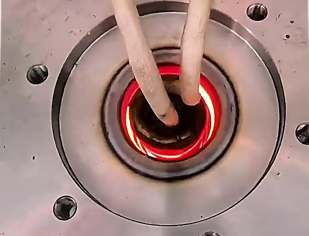 海拓超高頻加熱機,內(nèi)孔加熱的顛覆者(圖2) 海拓超高頻加熱機,內(nèi)孔加熱的顛覆者(圖2)